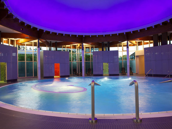 Bildnachweis: Mit freundlicher Genehmigung der Stadtwerke Freudenstadt · Bäderbetrieb Bildnachweis: Mit freundlicher Genehmigung der Stadtwerke Freudenstadt · Bäderbetrieb