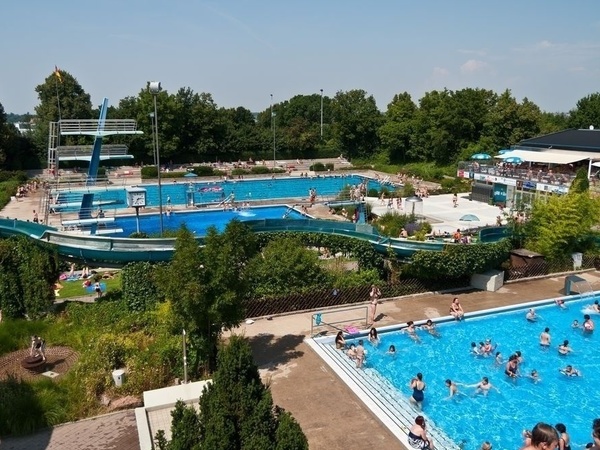  Bildnachweis: Mit freundlicher Genehmigung der B�der Pforzheim