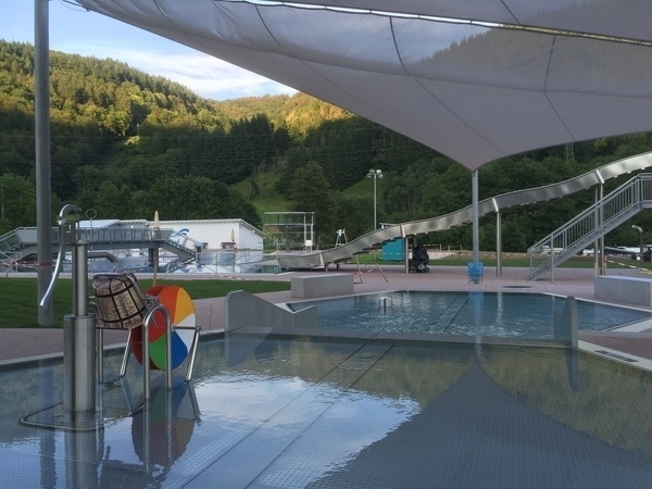  Bildnachweis: Schwimmbad Sch�nau