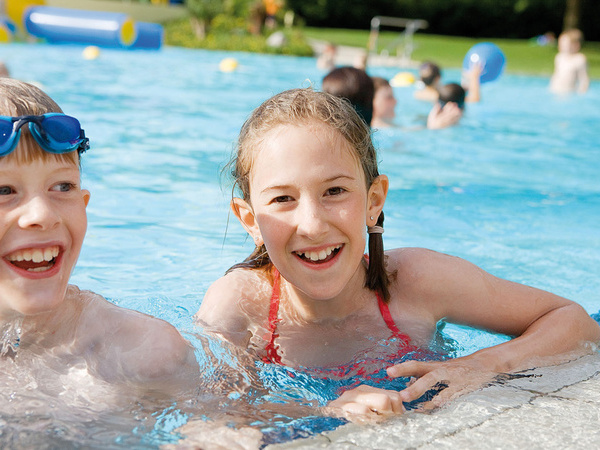  Bildnachweis: Mit freundlicher Genehmigung der KUR UND B�DER GMBH Bad Krozingen