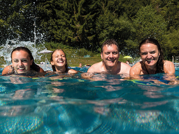 Panoramabad Blumberg Bildnachweis: Stadt Blumberg Panoramabad Blumberg Bildnachweis: Stadt Blumberg