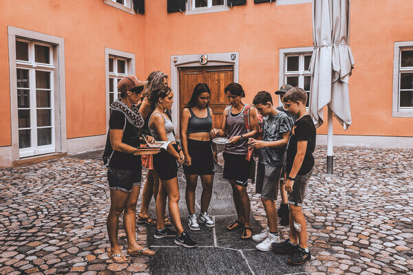 mysteri�se Hinweise warten an jeglichen Ecken Bildnachweis: Oliver Lohre - Berggeheimnis