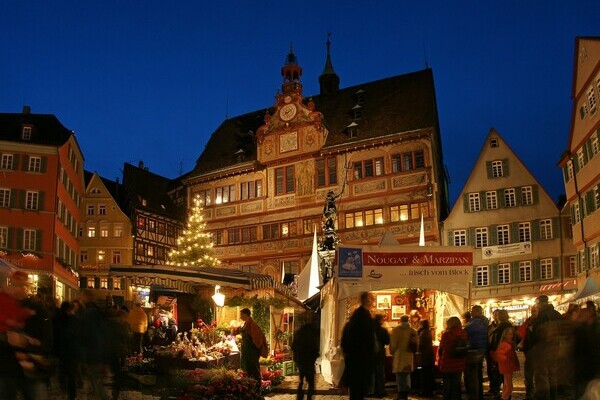 Marktplatz T�bingen Bildnachweis: � Stadt T�bingen